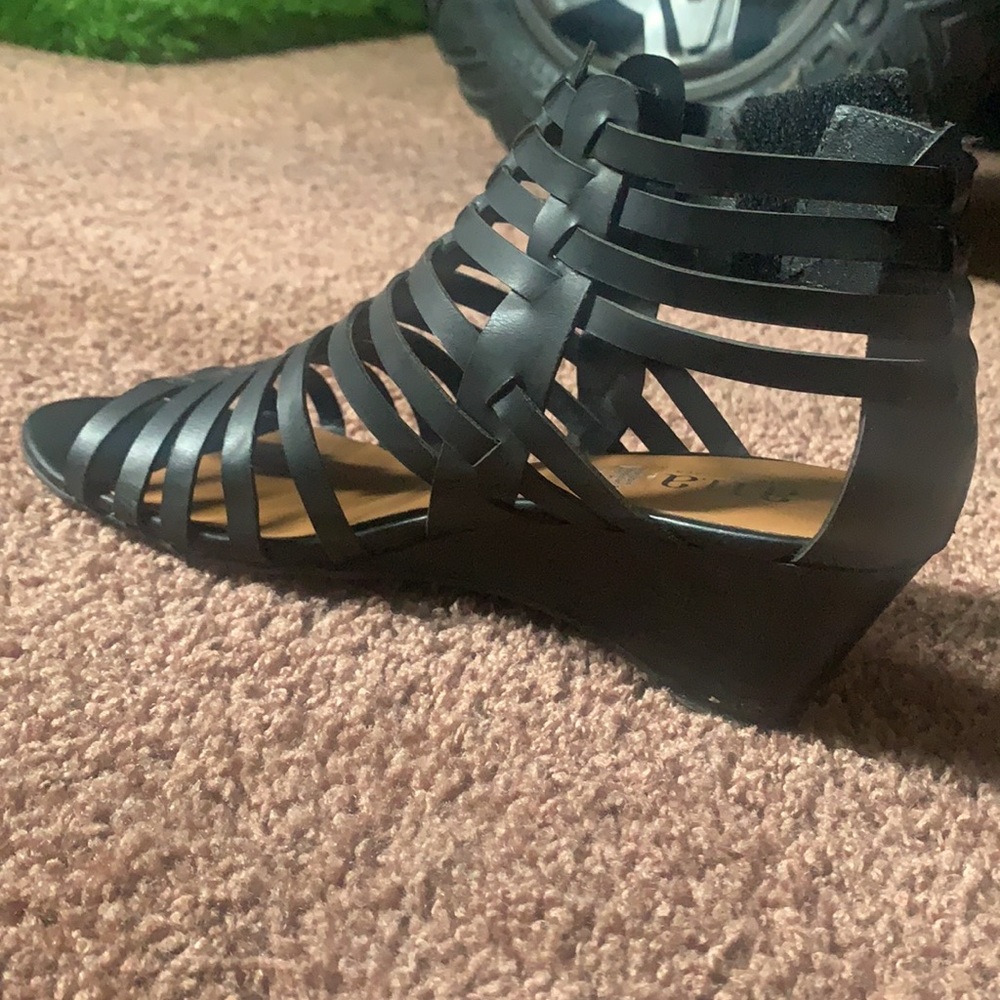 a.n.a wedges
